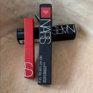 NARS POWERMATTE Lipstick - Too Hot to Hold